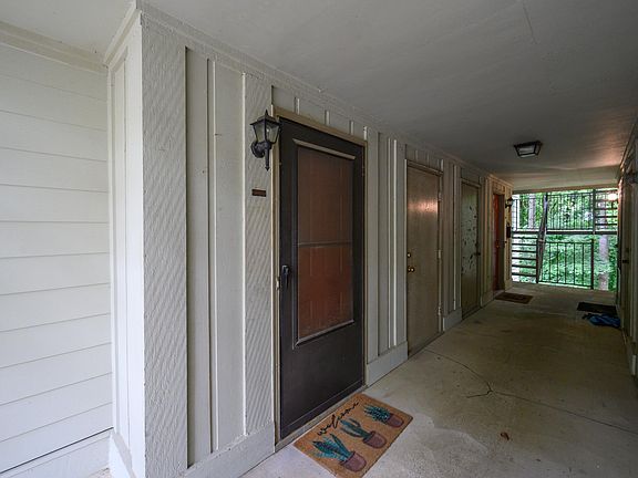 3rd image of 205 Gables Dr #0