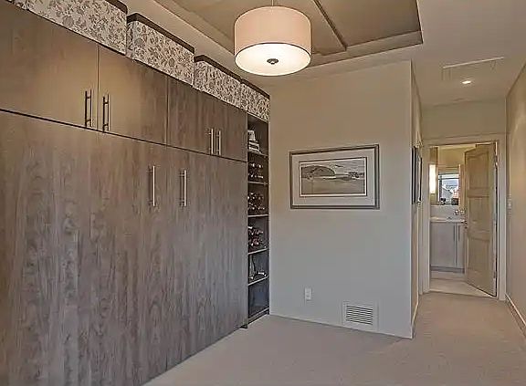 5th image of 701 3rd Ave SW #604