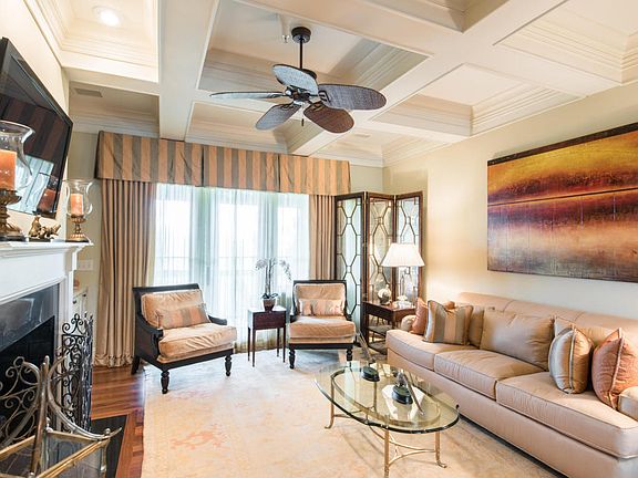 4th image of 250 Island Park Dr Unit 105