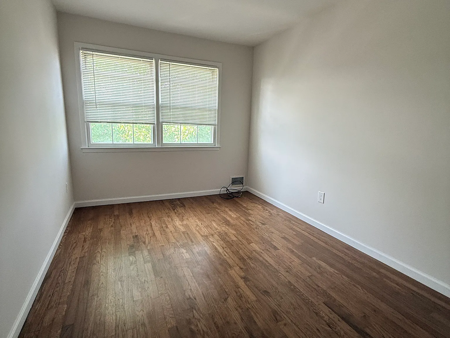3 bed, 2.5 bath, 2000 sqft, $4,800 — Photo 3