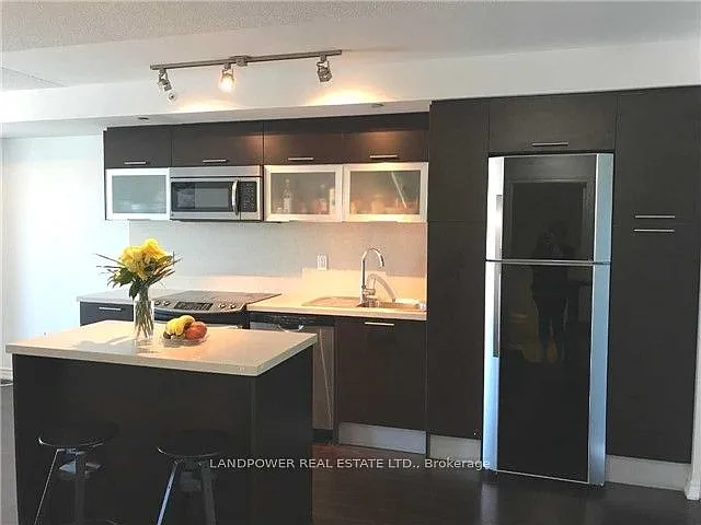 386 Yonge St #2504 — Photo 3
