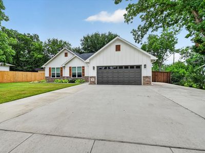 1005 W Chambers St, Cleburne, TX, 76033