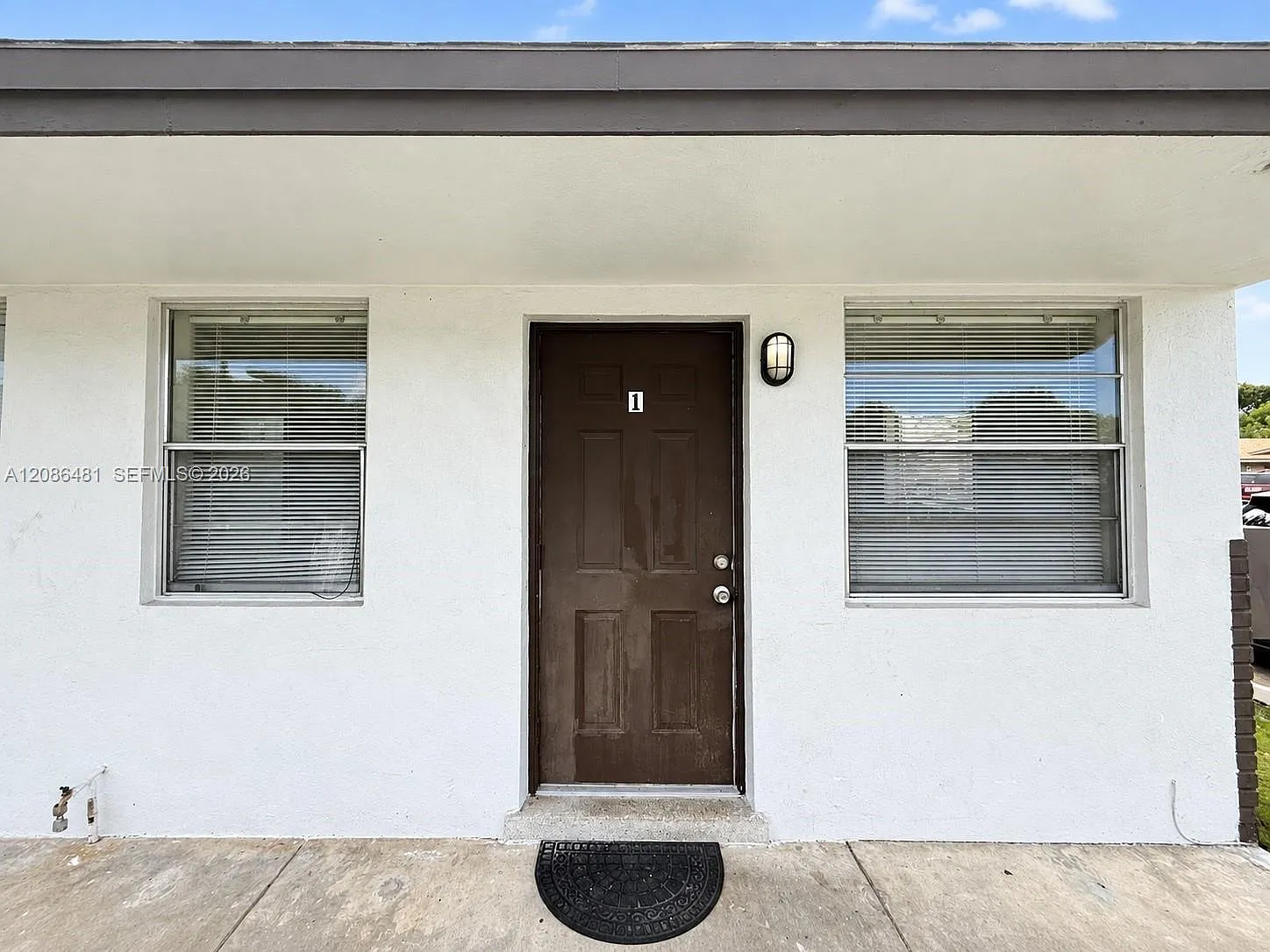 3639 SW 13th Ct — Photo 1