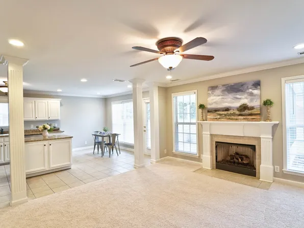 372 Golfview Ct, Murfreesboro, TN 37127
