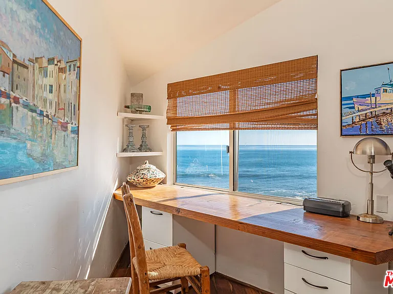 24408 Malibu Rd — Photo 31