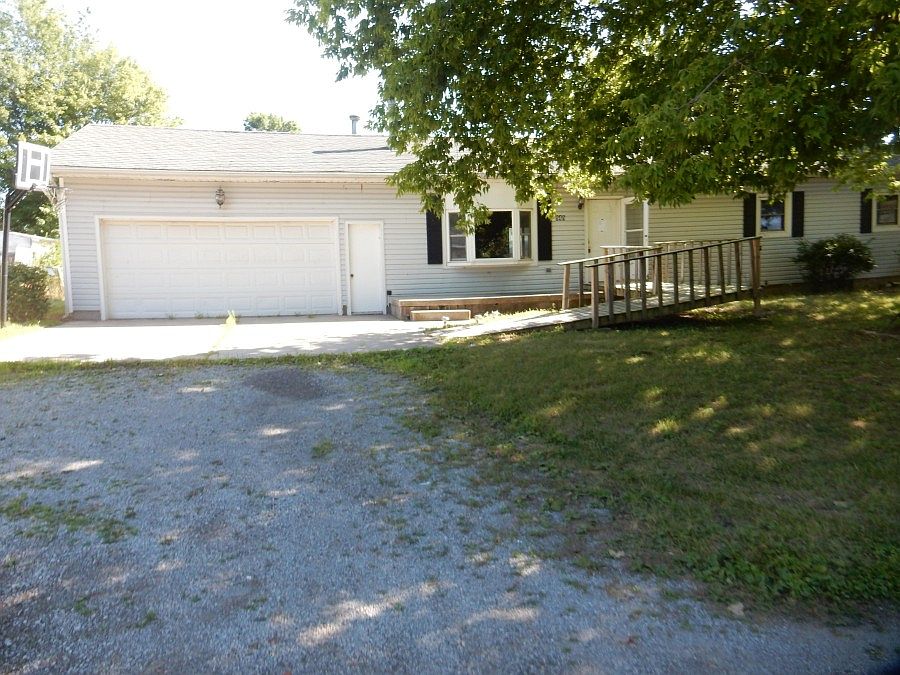 1st image of 945 Shady Shore Dr