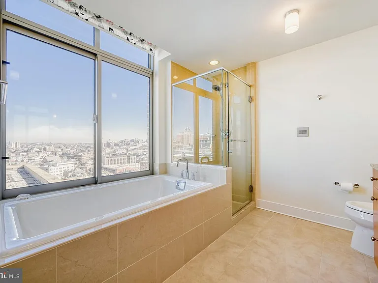 675 President St #1501 — Photo 16