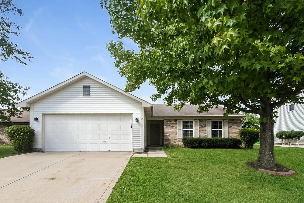 3 bed, 2.0 bath, 1184 sqft, $1,720 — Photo 1