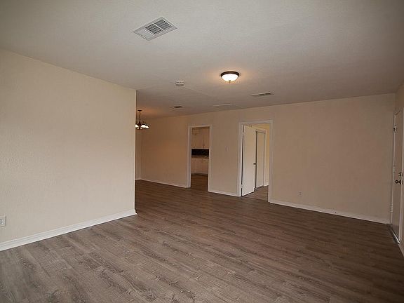 4th image of 4913 Panola Ave
