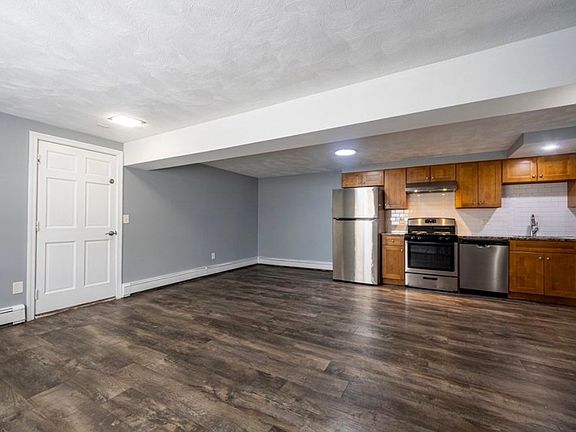 3rd image of 35 Nelson Ave Floor 2