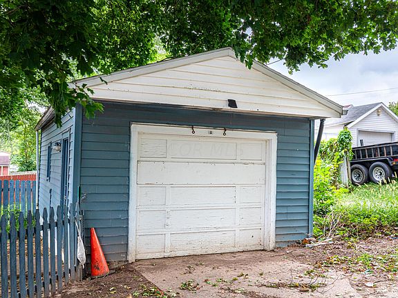5th image of 284 Greenlawn Ave