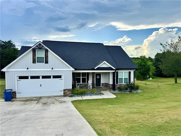170 Willow Haven St, Calhoun, GA 30701