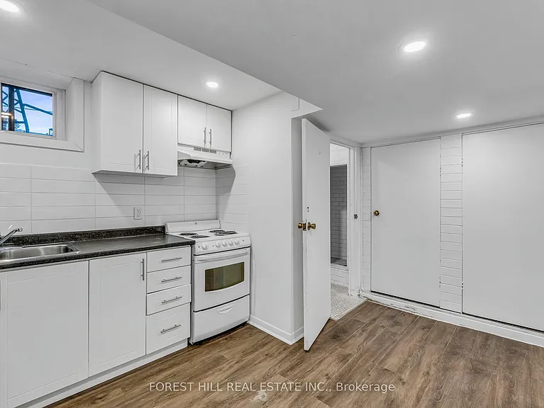 5 Woodenhill Ct #BASEMENT — Photo 12