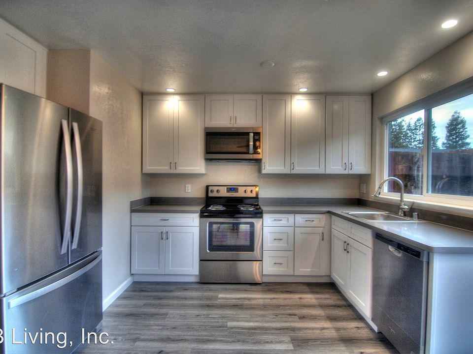 1st image of 300 Franciscan Ct APT 05
