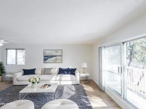 4315 73rd St NW, Calgary, AB T3B 2M2
