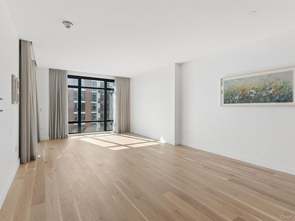 1st image of 140 Boardwalk #905