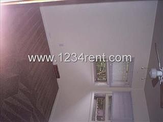 2nd image of 1058 Montview Rd
