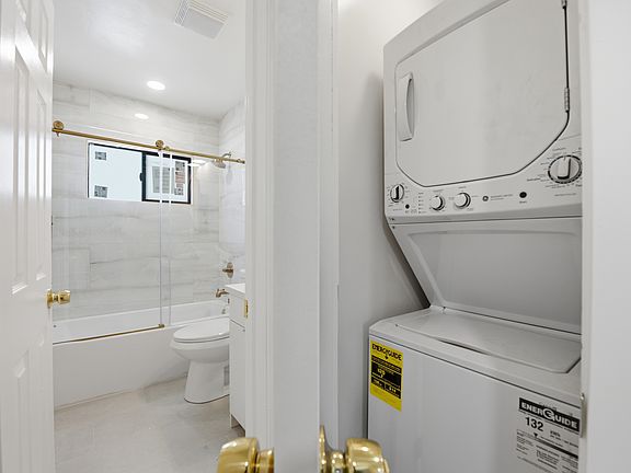 4th image of 4553 North Ave #4549.5