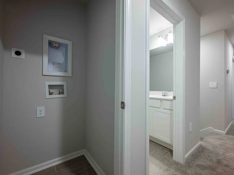 850 Hartshill Pl — Photo 11
