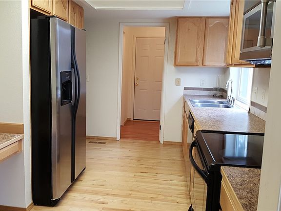 5th image of 3117 SE Muir Ct