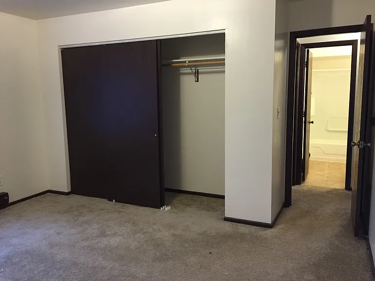 4327 Centennial Ct — Photo 7
