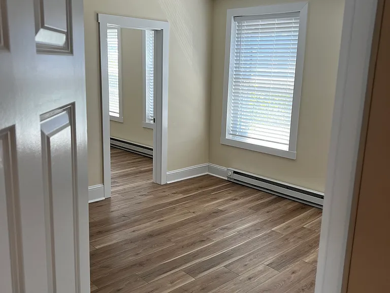 27 E 3rd St #4 — Photo 5