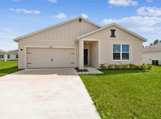 8241 N Wakefield Dr, Citrus Springs, FL 34434