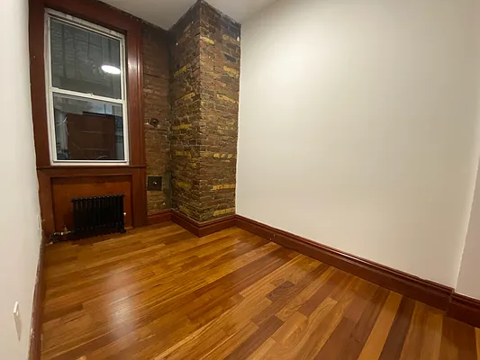 Rented by Bond New York | media 18