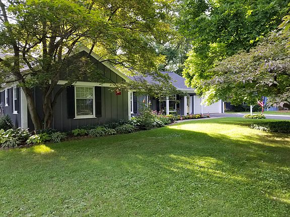 2nd image of 3725 Shady Ln