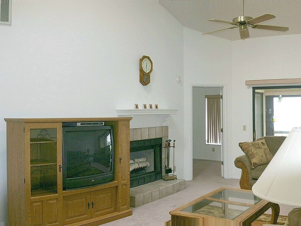 1st image of 712 Magnolia Pl