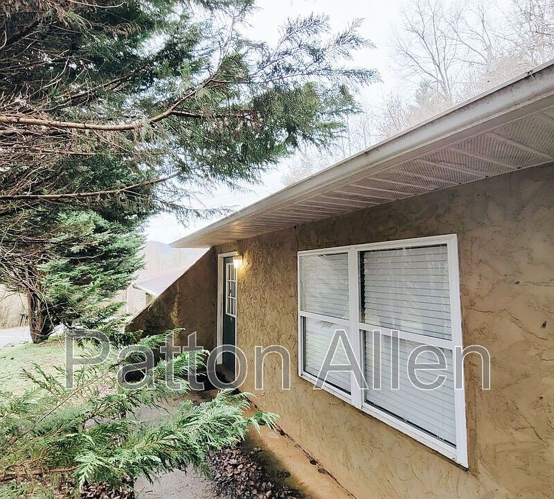 1st image of 77 Pincushion Ln APT 3