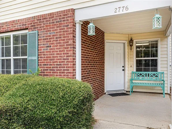2776 Saint Charles Ln NW, Kennesaw, GA 30144