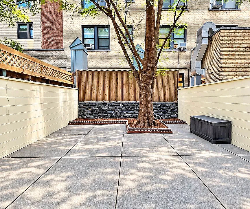 332 W 87th St #1R