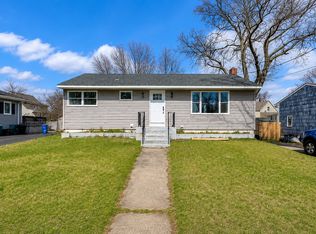 52 Dewey St, Stratford, CT 06615