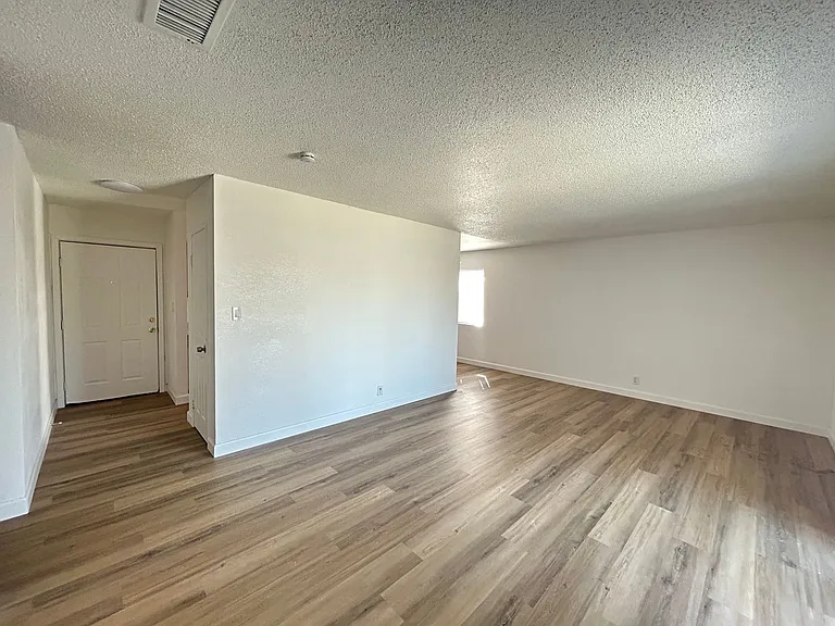 2605 Tuskegee St — Photo 2