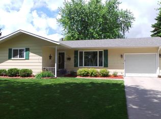 329 Forest Ave N, Fargo, ND 58102