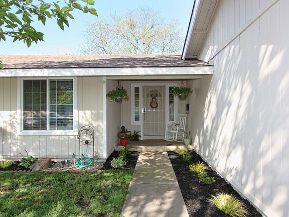 2nd image of 1206 Glenbrook Ave