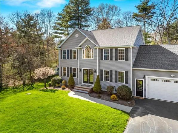 206 Burnside Ave, Seekonk, MA 02771