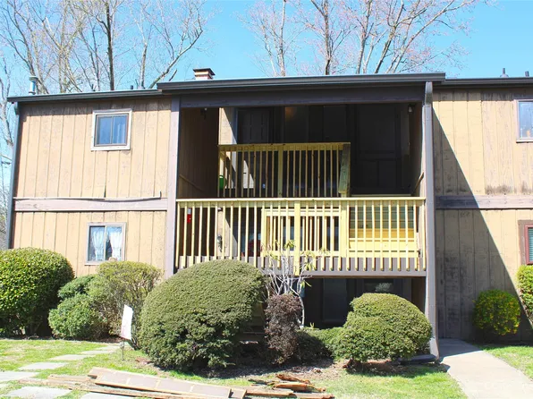 319 Greenville Hwy APT 102, Brevard, NC 28712
