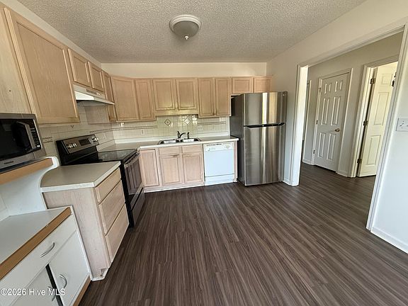 2nd image of 101 Courtyard E