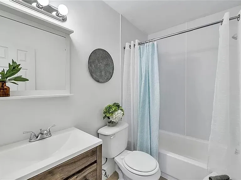 3217 Dunkirk Ave #B — Photo 6