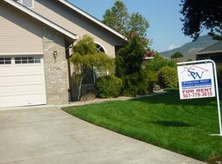 2758 Amblewood Cir, Medford, OR 97504
