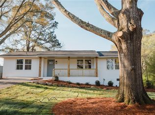 1214 Topaz Ln, Villa Rica, GA 30180