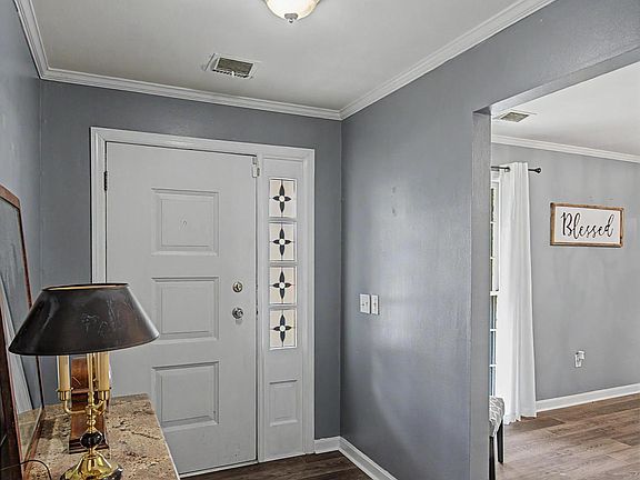 3rd image of 221 S College St