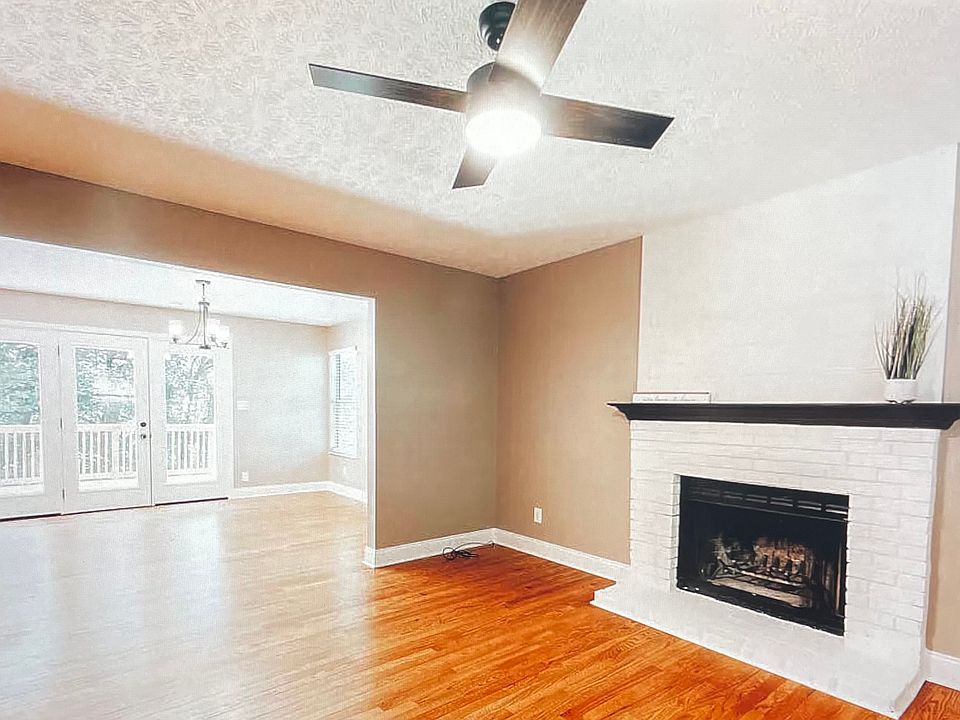 1st image of 1324 E Woodshire Dr