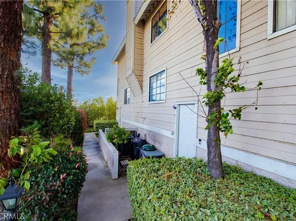 8338 Woodley Pl Unit 22, North Hills, CA 91343