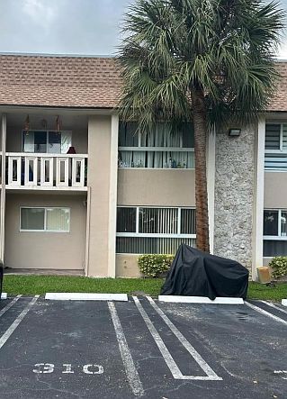 1st image of 7450 Miami Lakes Dr