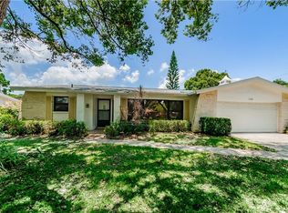 1028 Chinaberry Rd, Clearwater, FL 33764