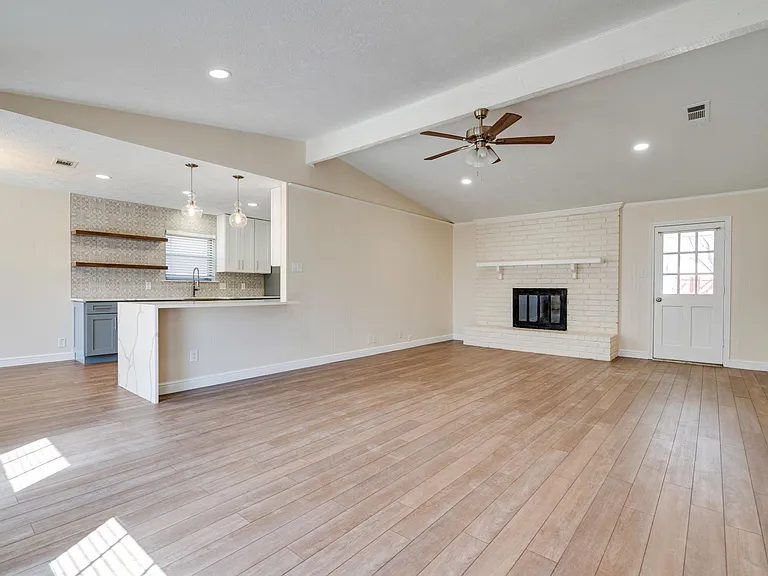 1619 Chisolm Trl — Photo 16