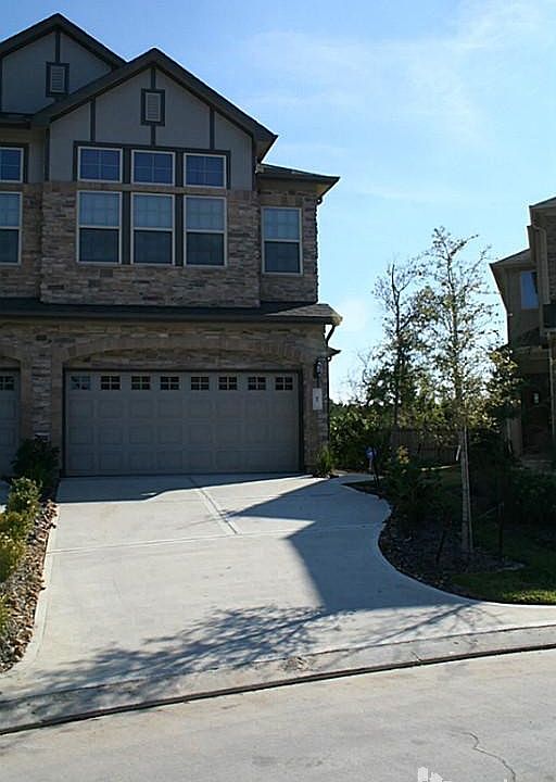 1st image of 7 Aventura Pl